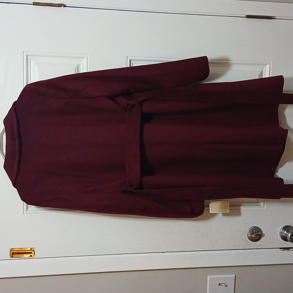 NWT Michael Kors Knee-length Burgundy Button/waist tie Peacoat. Size 10. - Picture 4 of 7